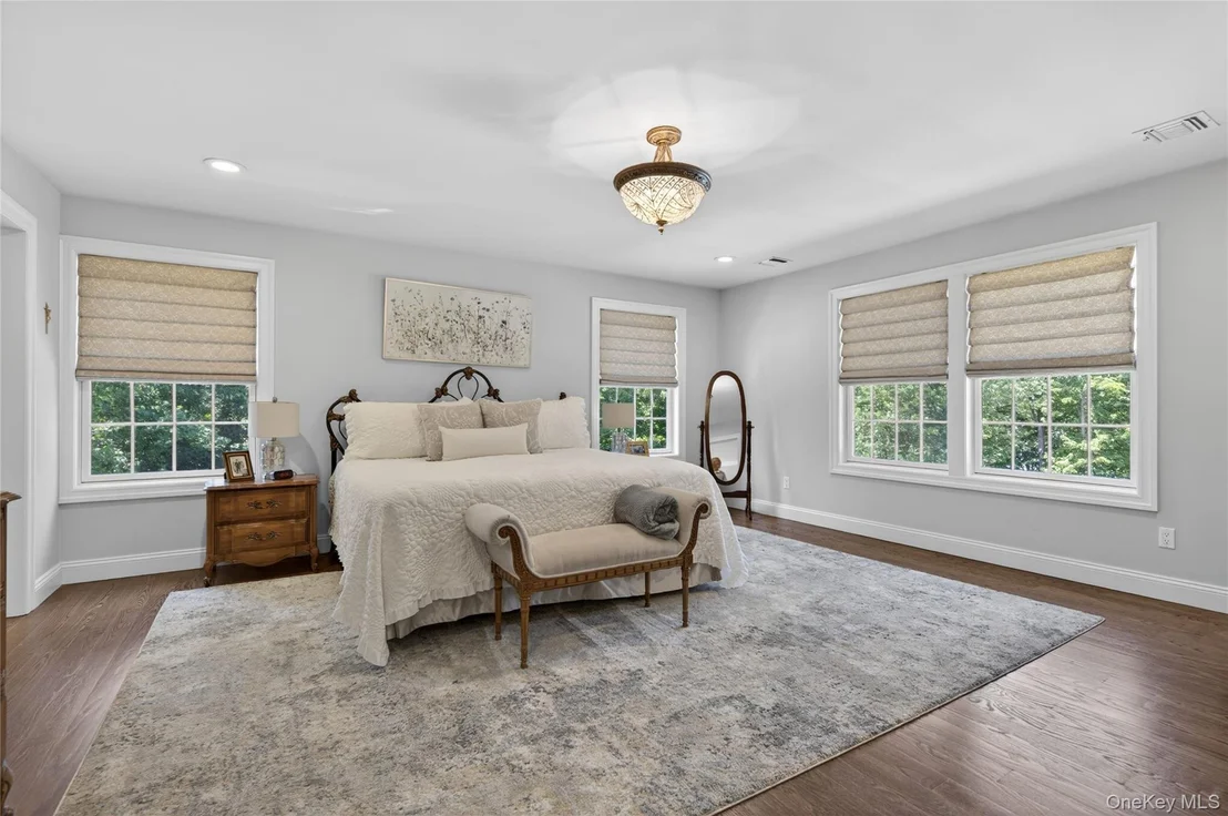 Photo of 261 Harbor Road