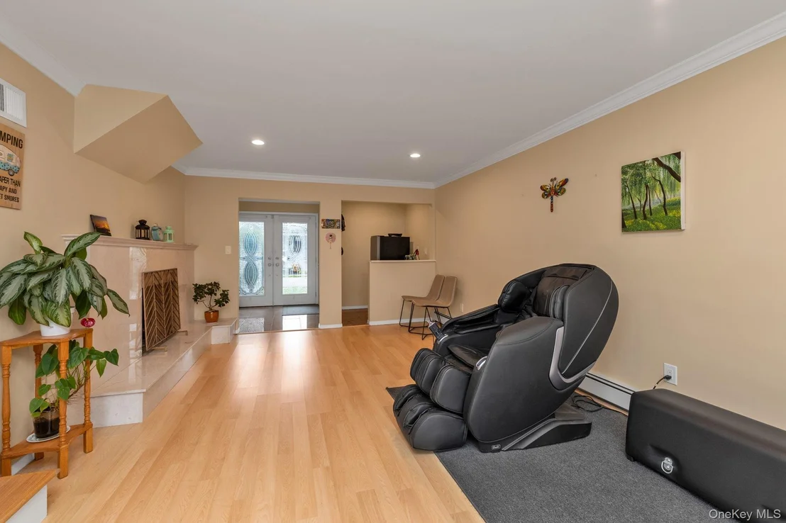 Photo of 2884 Bay Drive