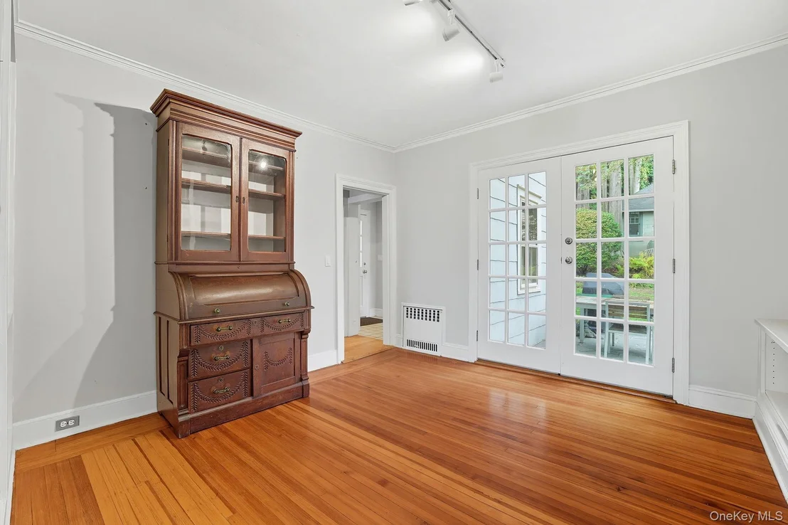 Photo of 95 Edgemont Road
