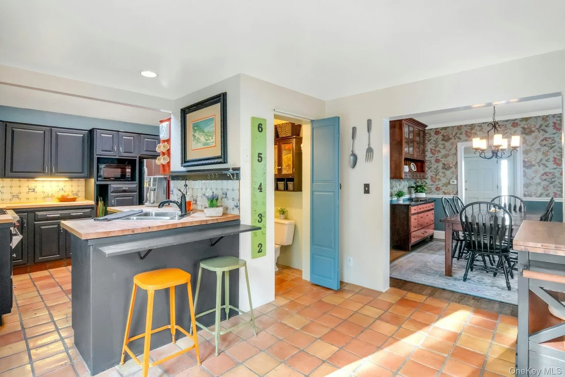 Photo of 8 Eldridge Avenue