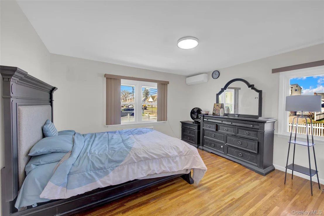 Photo of 1210 Emma Place