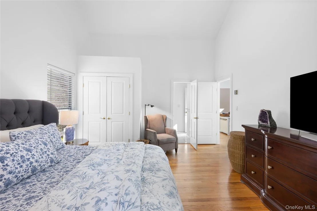 Photo of 37 Blue Jay Way
