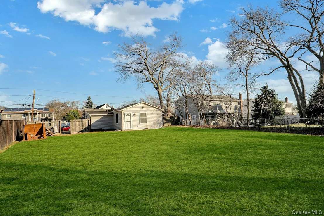 Photo of 669 East Drive