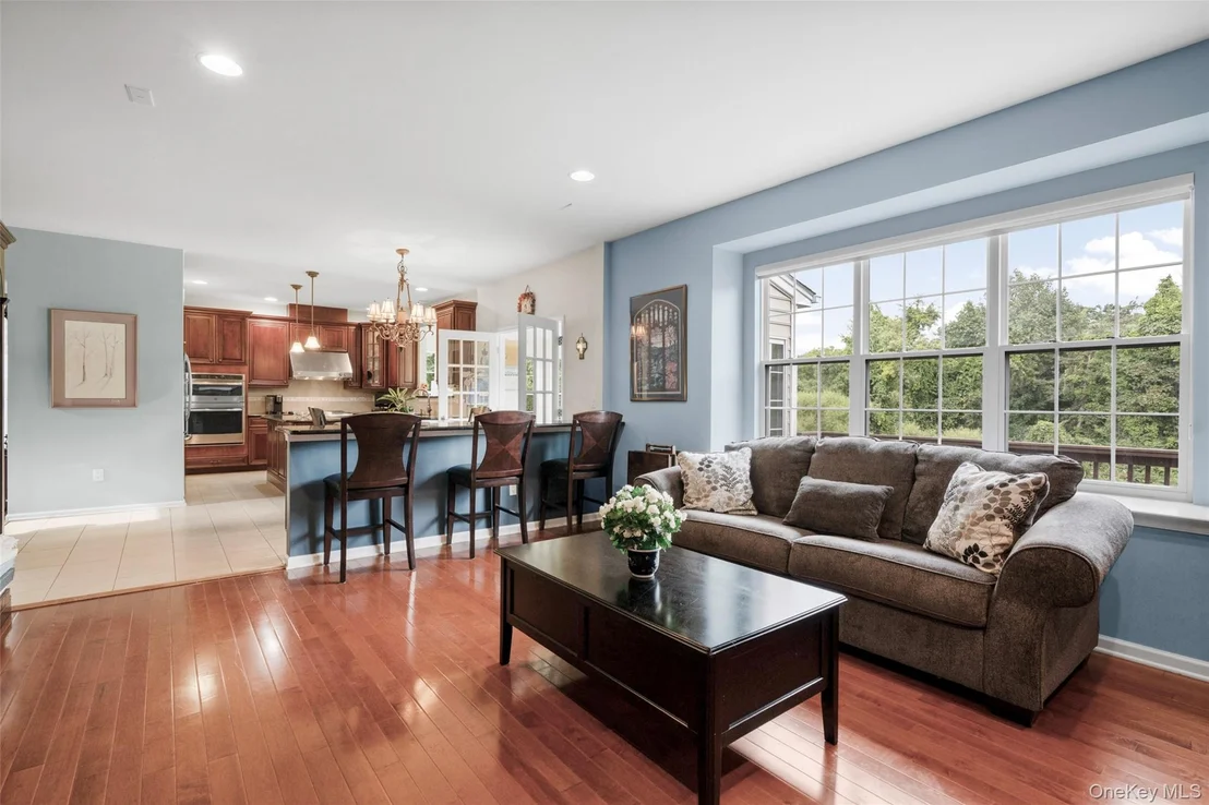 Photo of 653 Creekside Lane