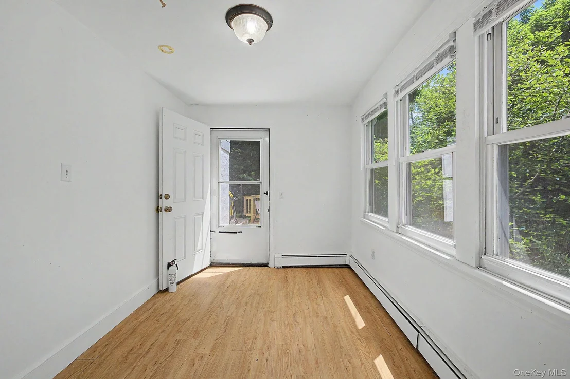 Photo of 121 Putnam Drive