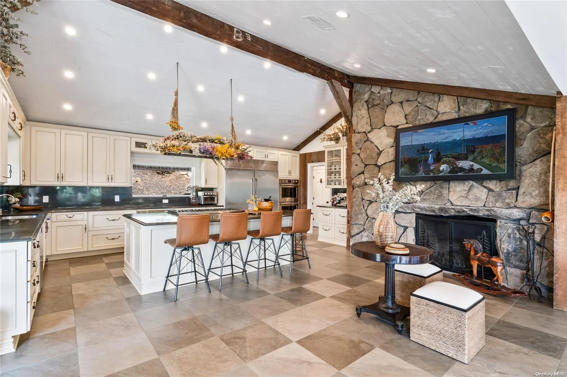 Photo of 100 Riverview Terrace