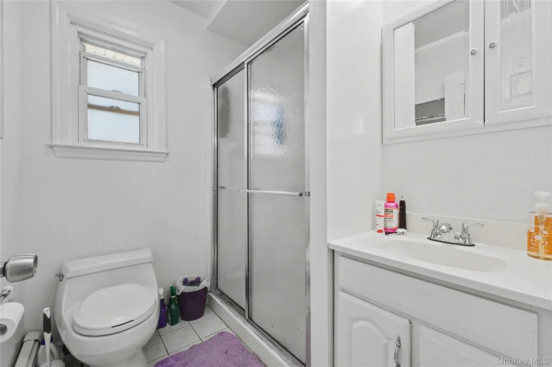Photo of 684 Marion Avenue