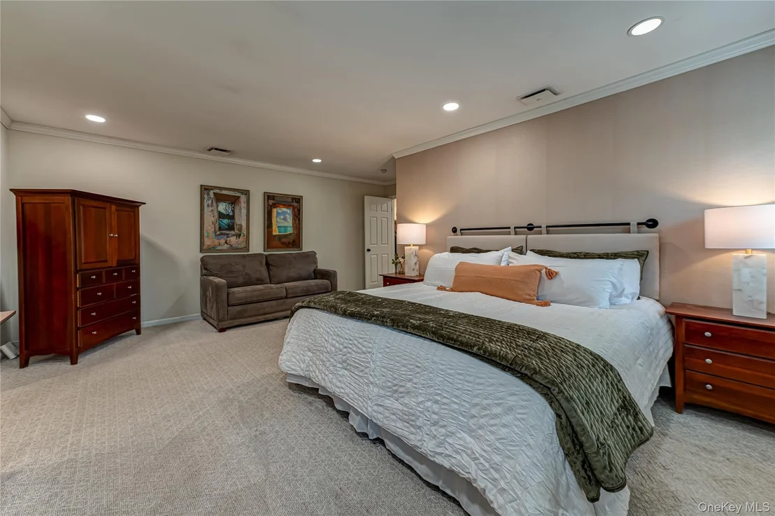 Photo of 11 Arrowood Drive