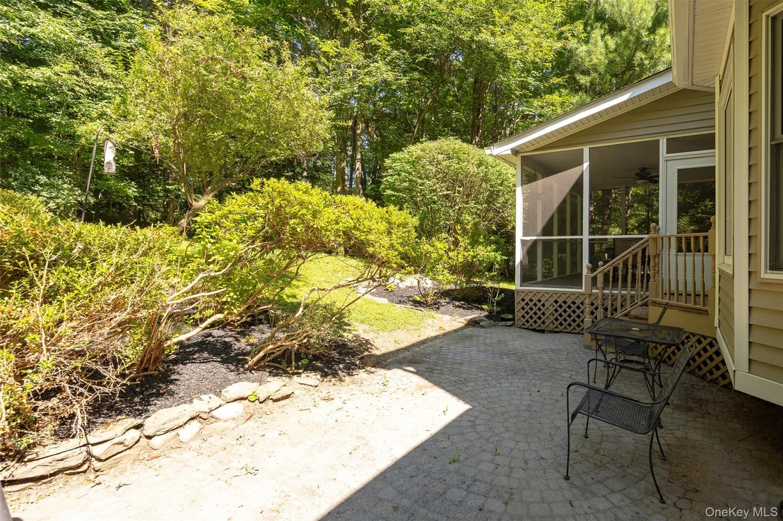 Photo of 10 Stonewall Drive