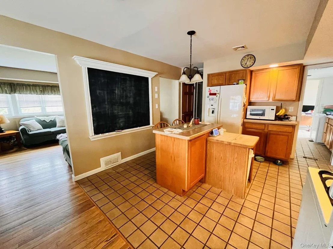 Photo of 20 Neversink Drive