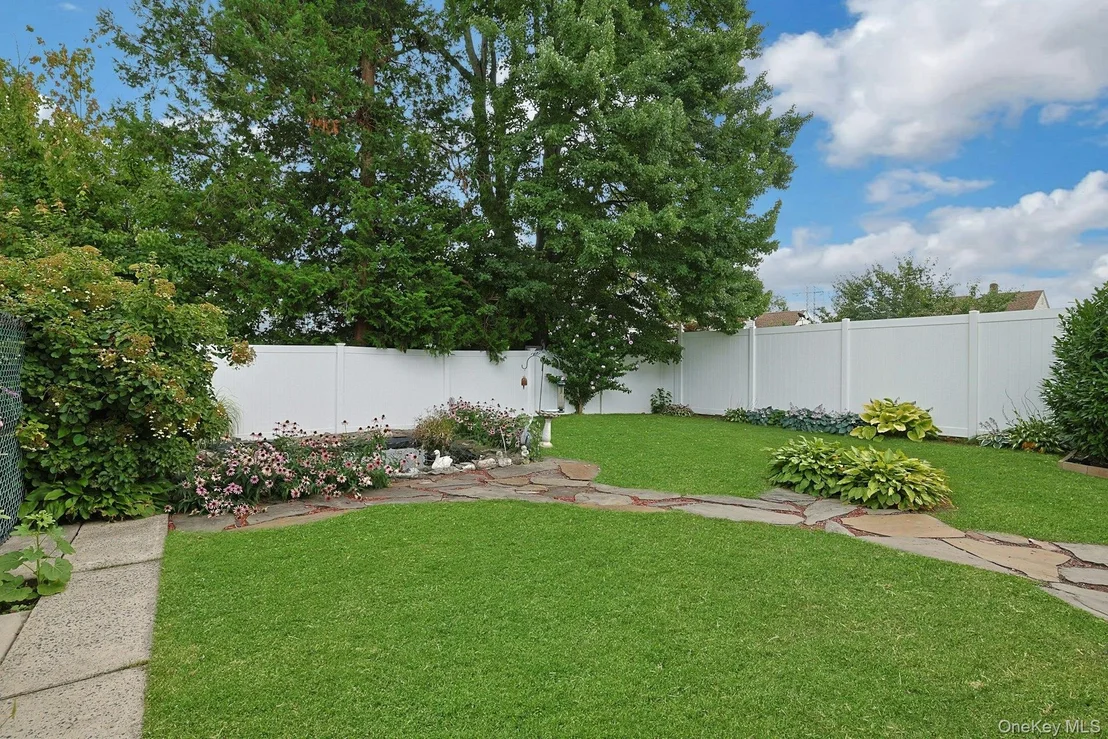Photo of 157 Whitman Road