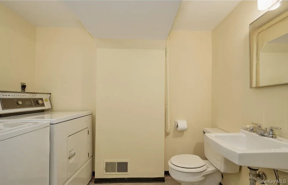 Photo of 72 Hickory Hill Drive