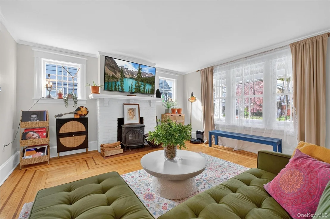 Photo of 13 Parkwood Boulevard