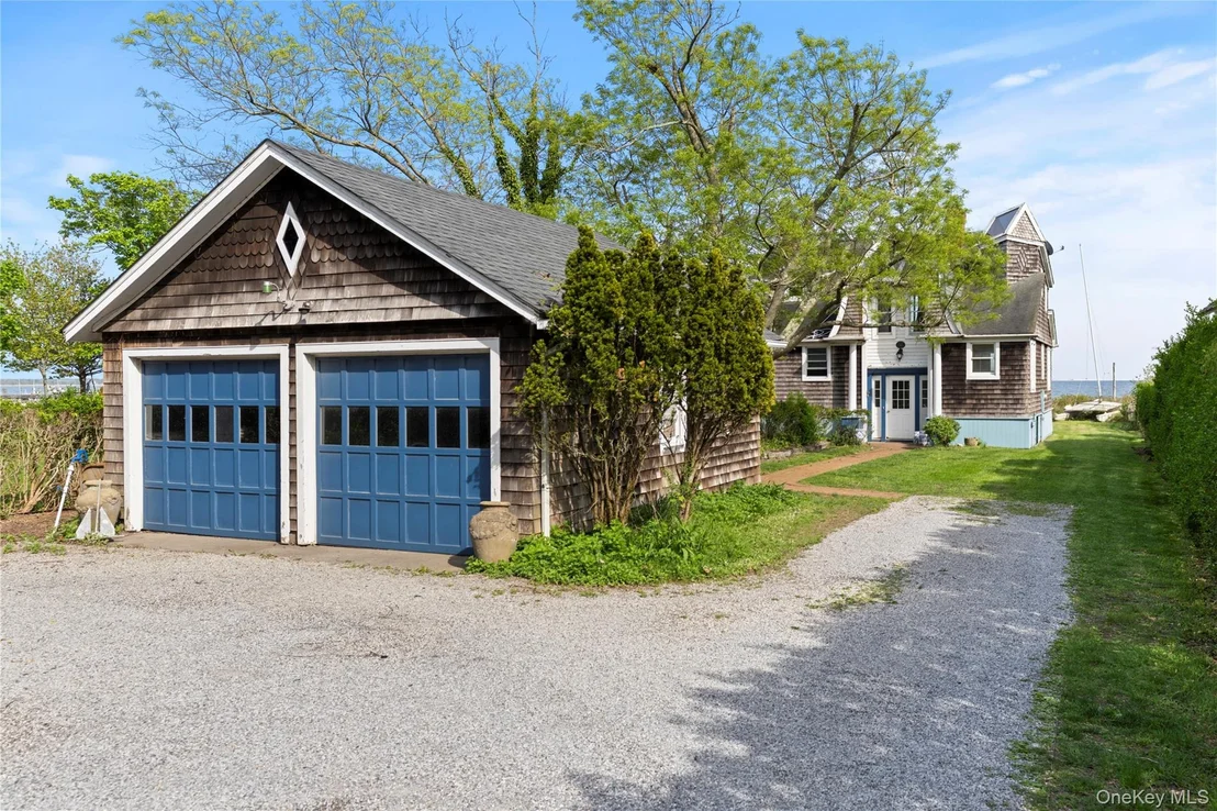 Photo of 4 Shore Road