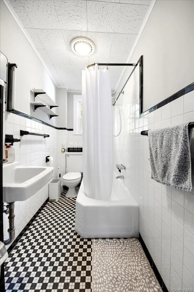 Photo of 86 Maple Street