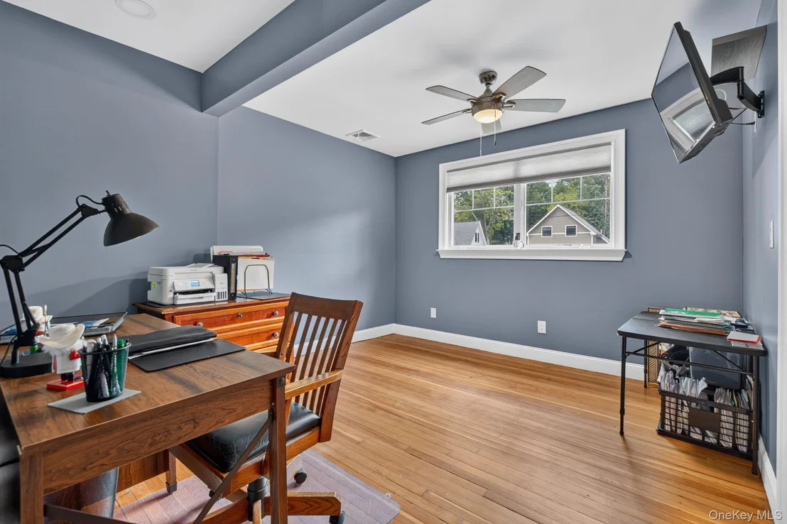 Photo of 42 Colonial Avenue