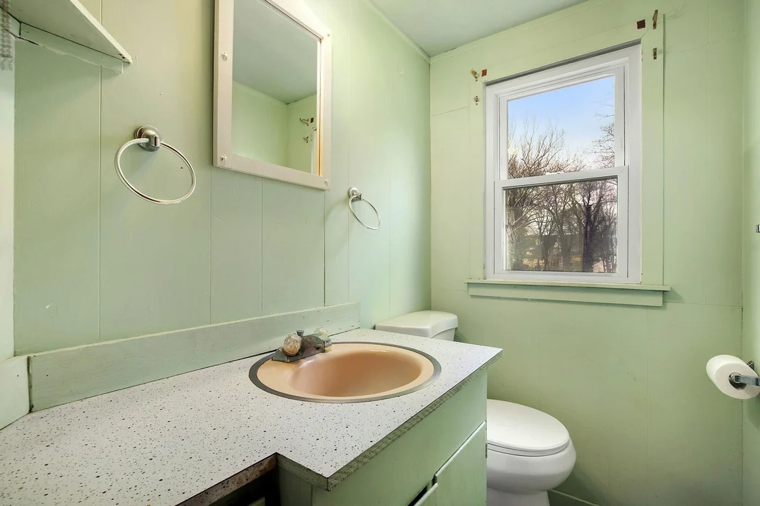 Photo of 882 King Street