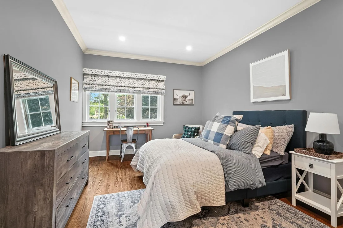 Photo of 25 Summit Avenue
