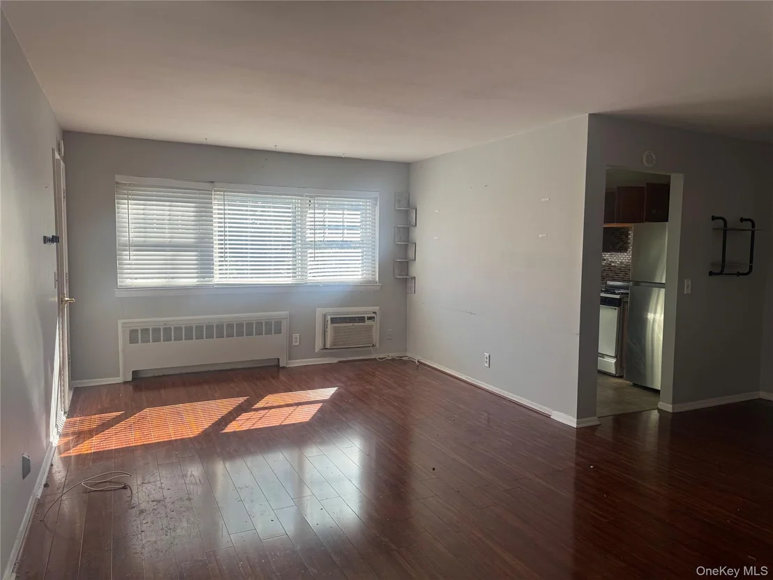 Photo of Unit F6 at 1879 Crompond Road