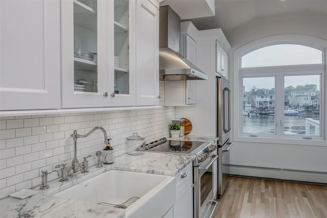 Photo of 2904 Harbor Road
