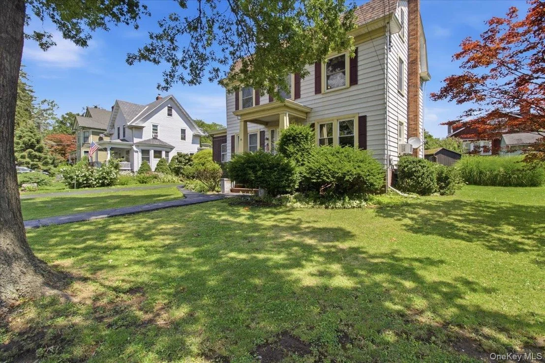 Photo of 166 Spring Street