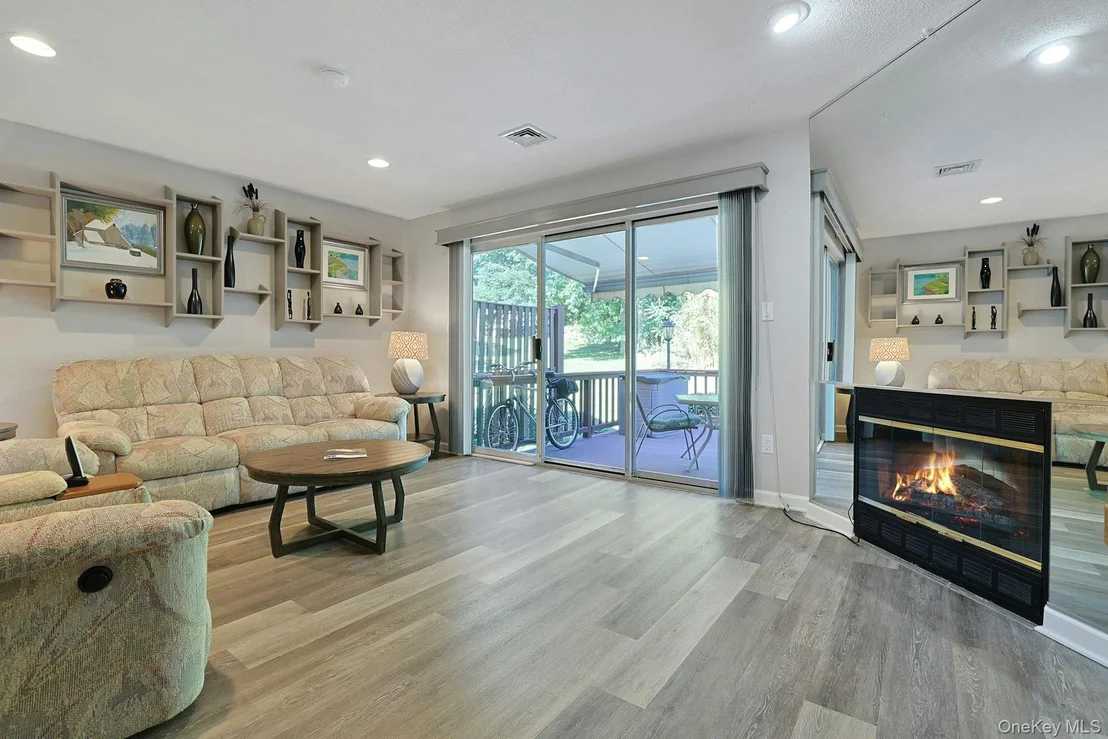 Photo of 3902 Hickory Court