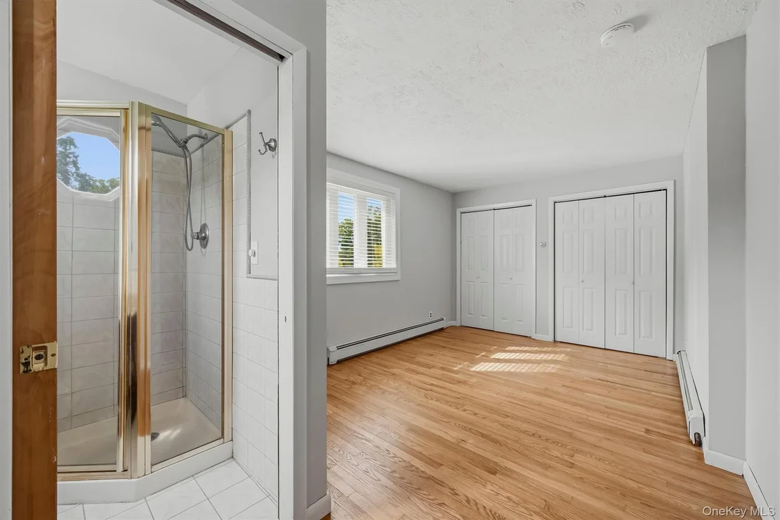 Photo of 48 Lake Side Drive