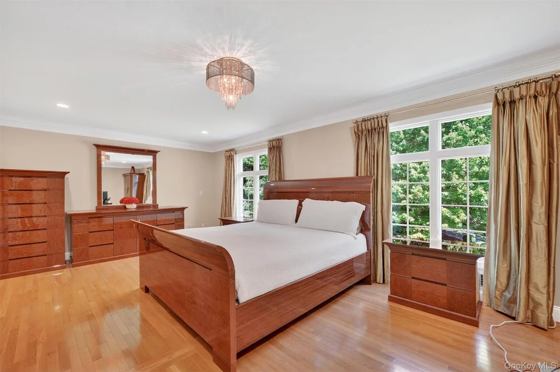 Photo of 65 Round Hill Road