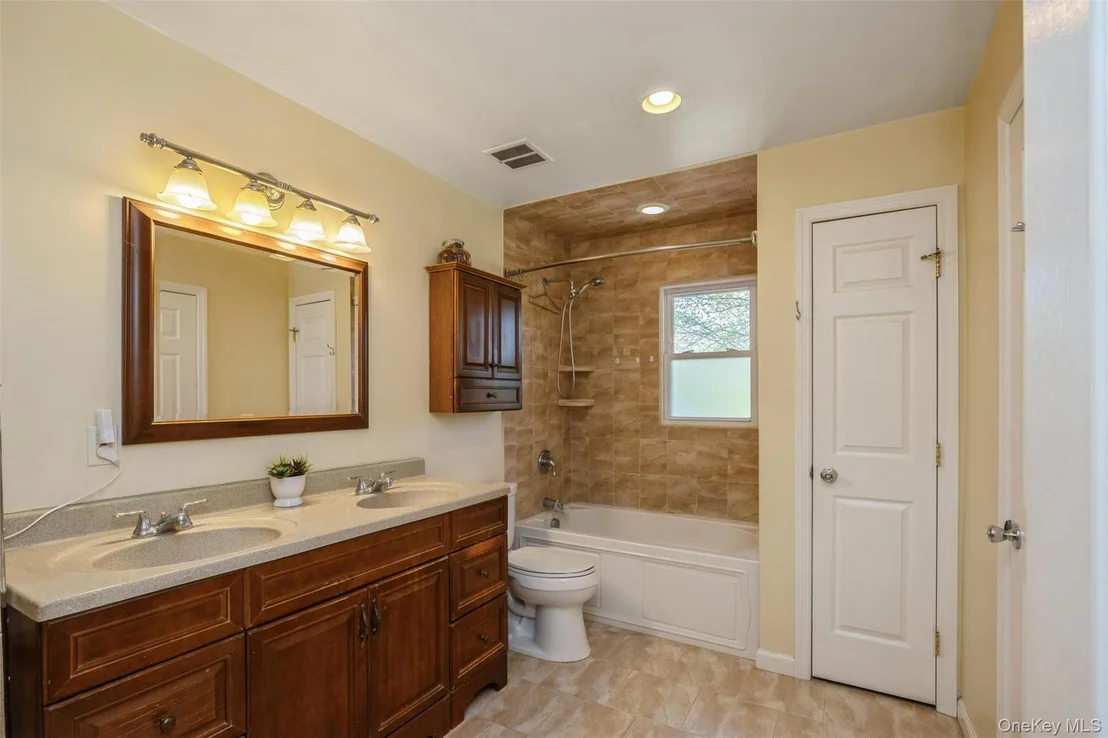 Photo of 5 Highpoint Drive