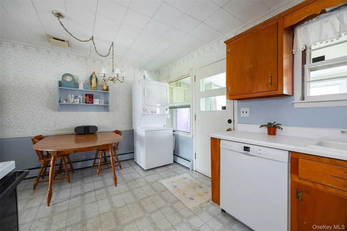 Photo of 140 Cherrywood Drive