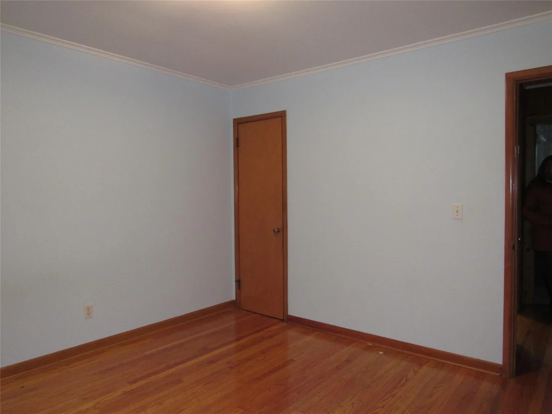 Photo of 166 Manor Lane