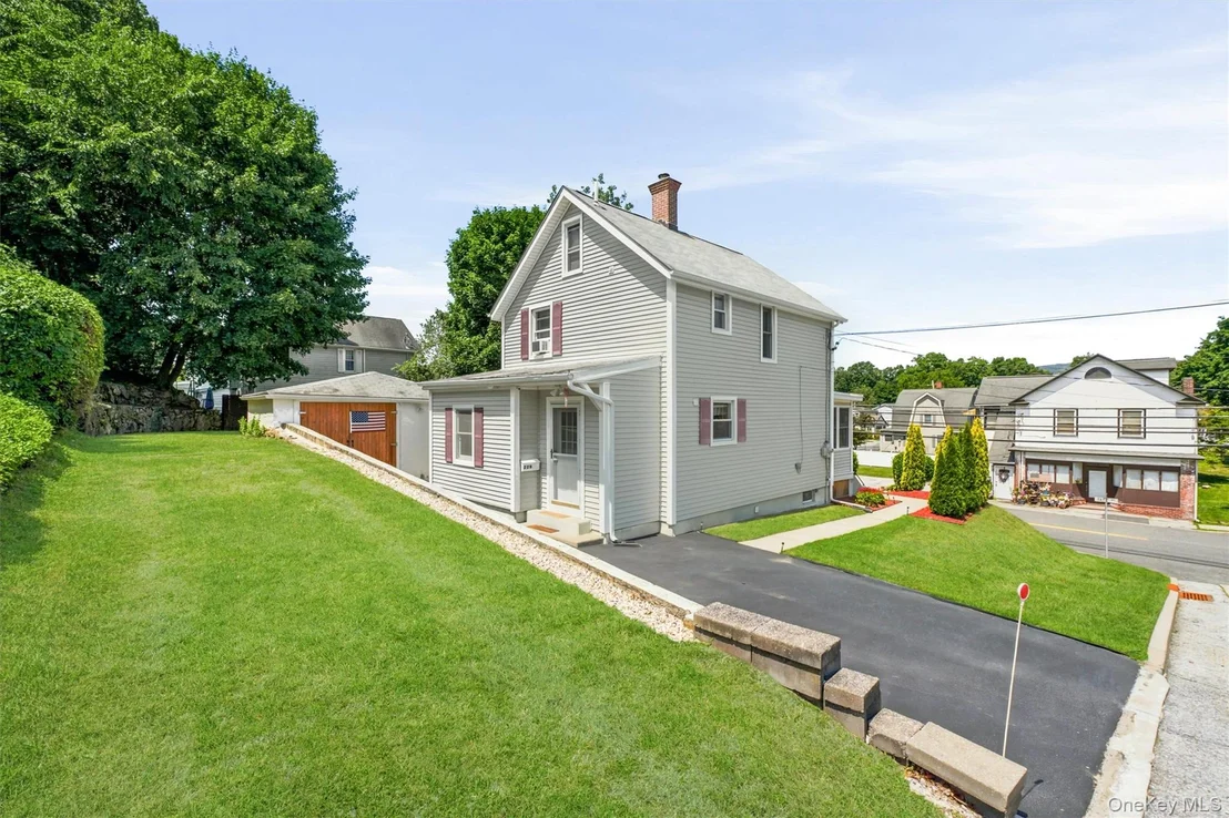 Photo of 229 Tate Avenue