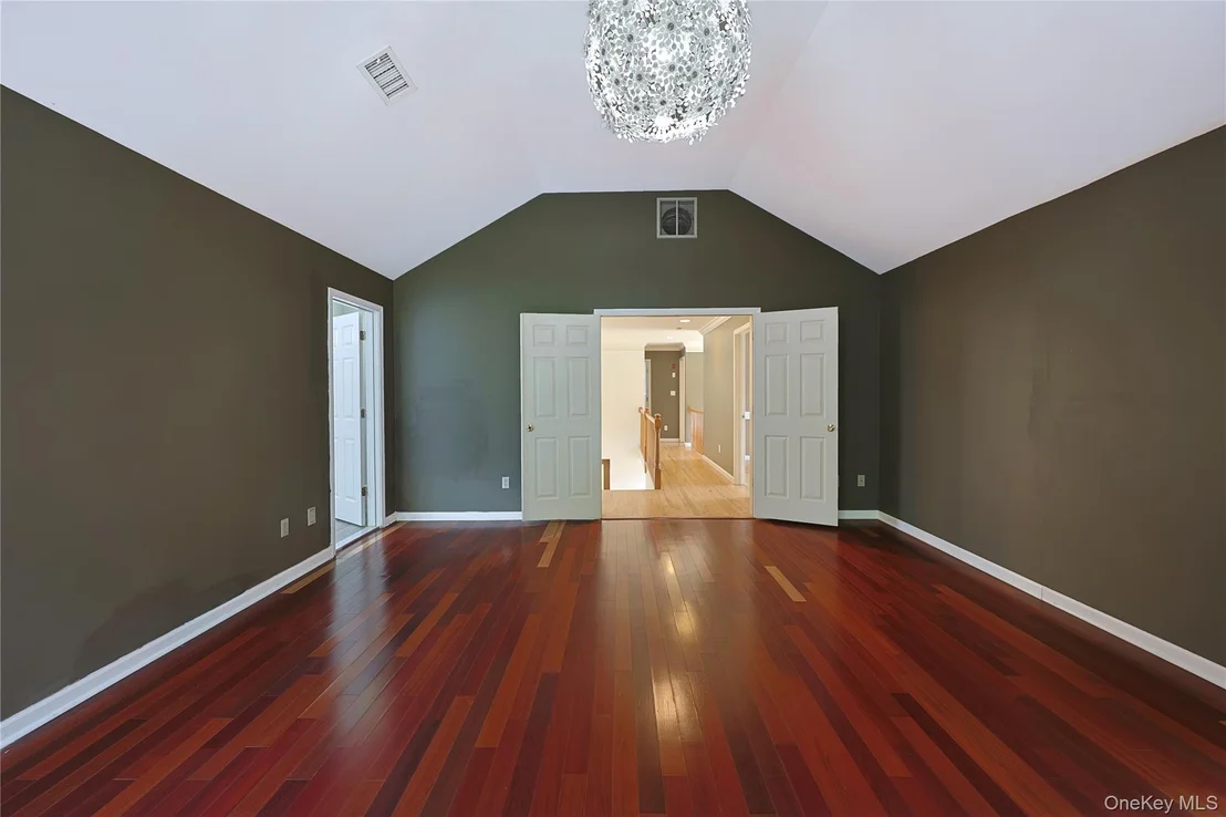 Photo of 1010 Pine View