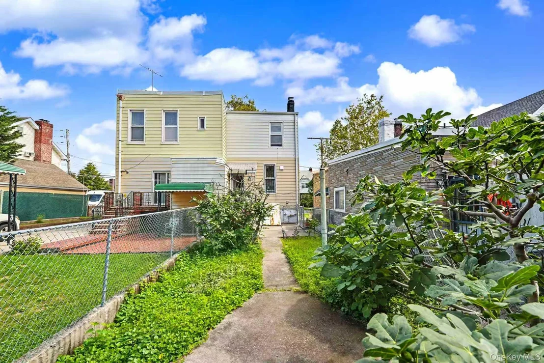 Photo of 6016 69th Lane