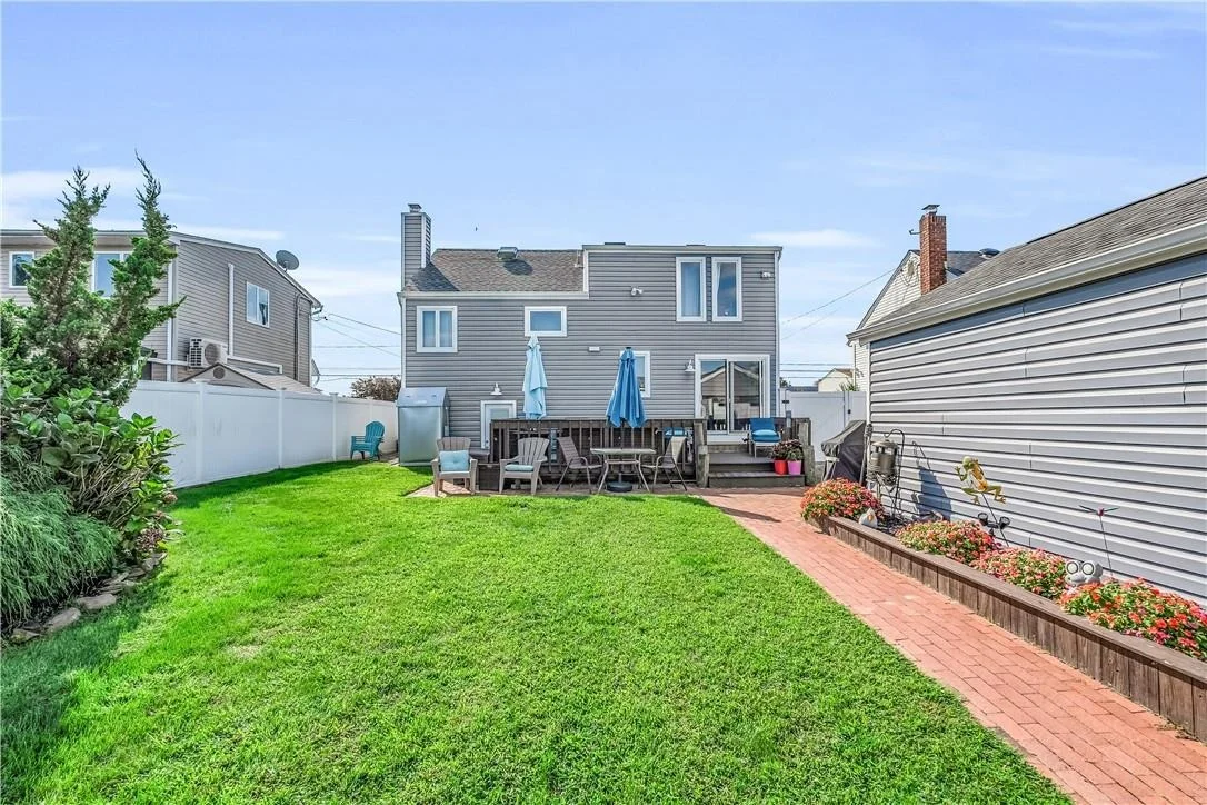 Photo of 75 East Drive