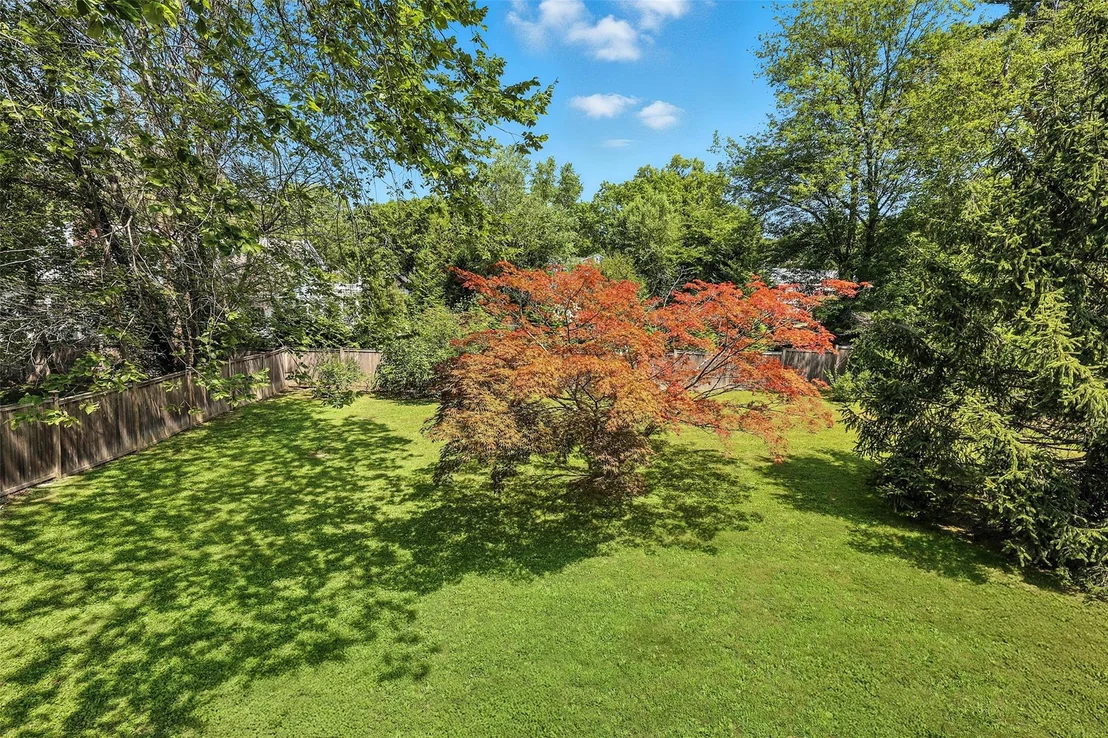 Photo of 71 Apawamis Avenue