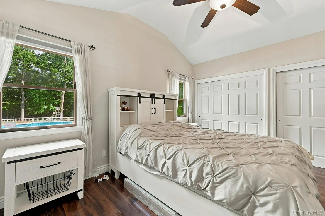 Photo of 82 Oakwood Drive