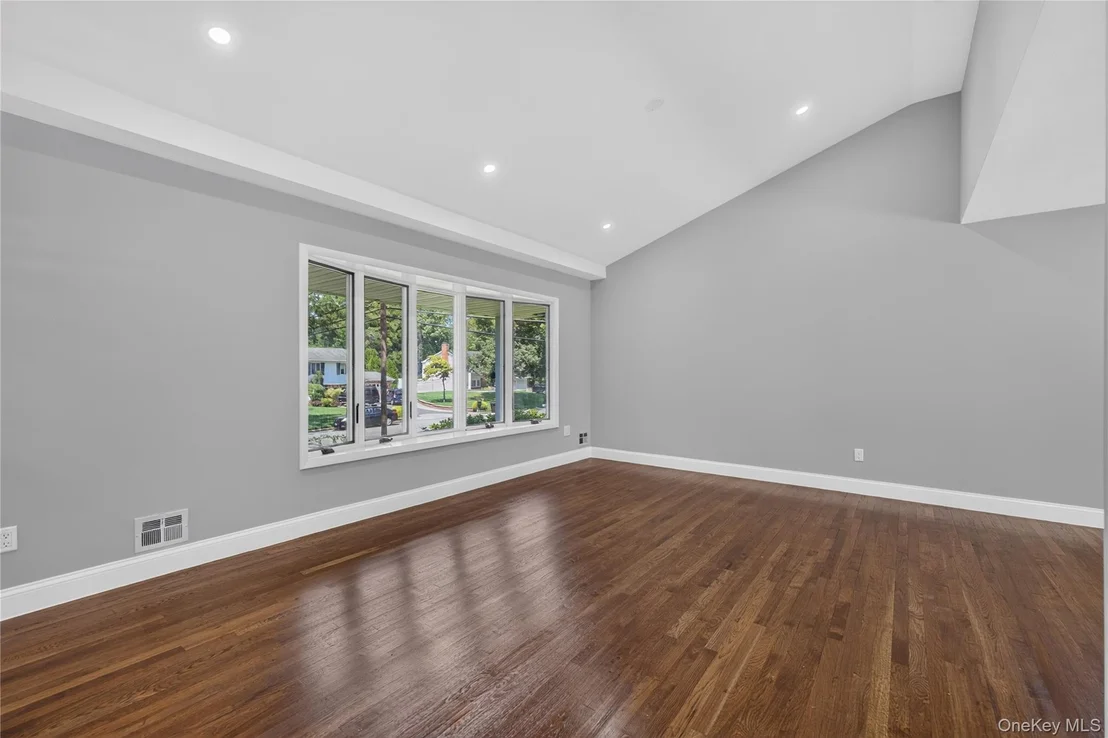 Photo of 11 Penguin Lane