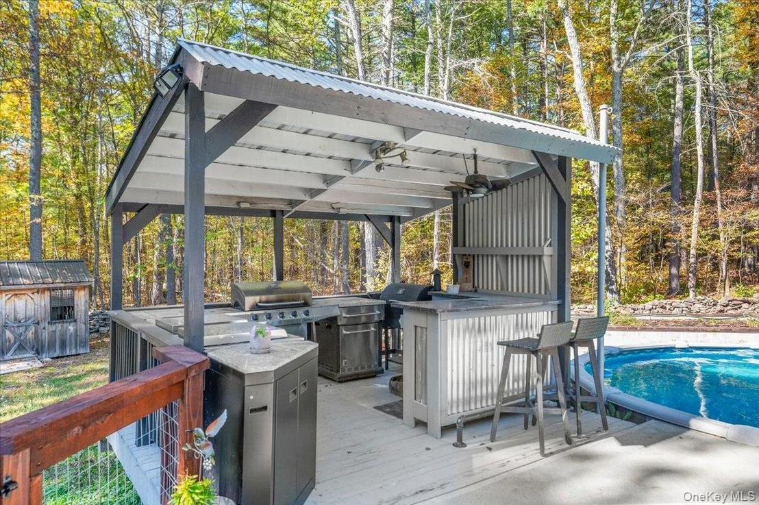 Photo of 110 Silver Spur Road W