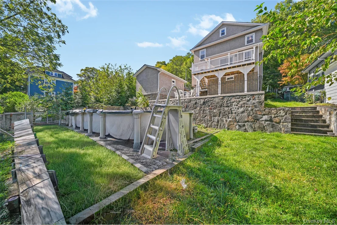 Photo of 511 Decatur Avenue