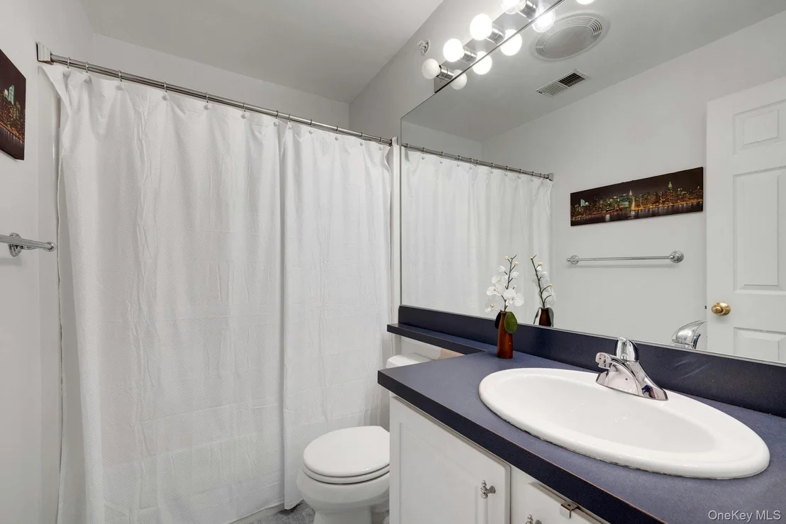Photo of 33 Valimar Boulevard