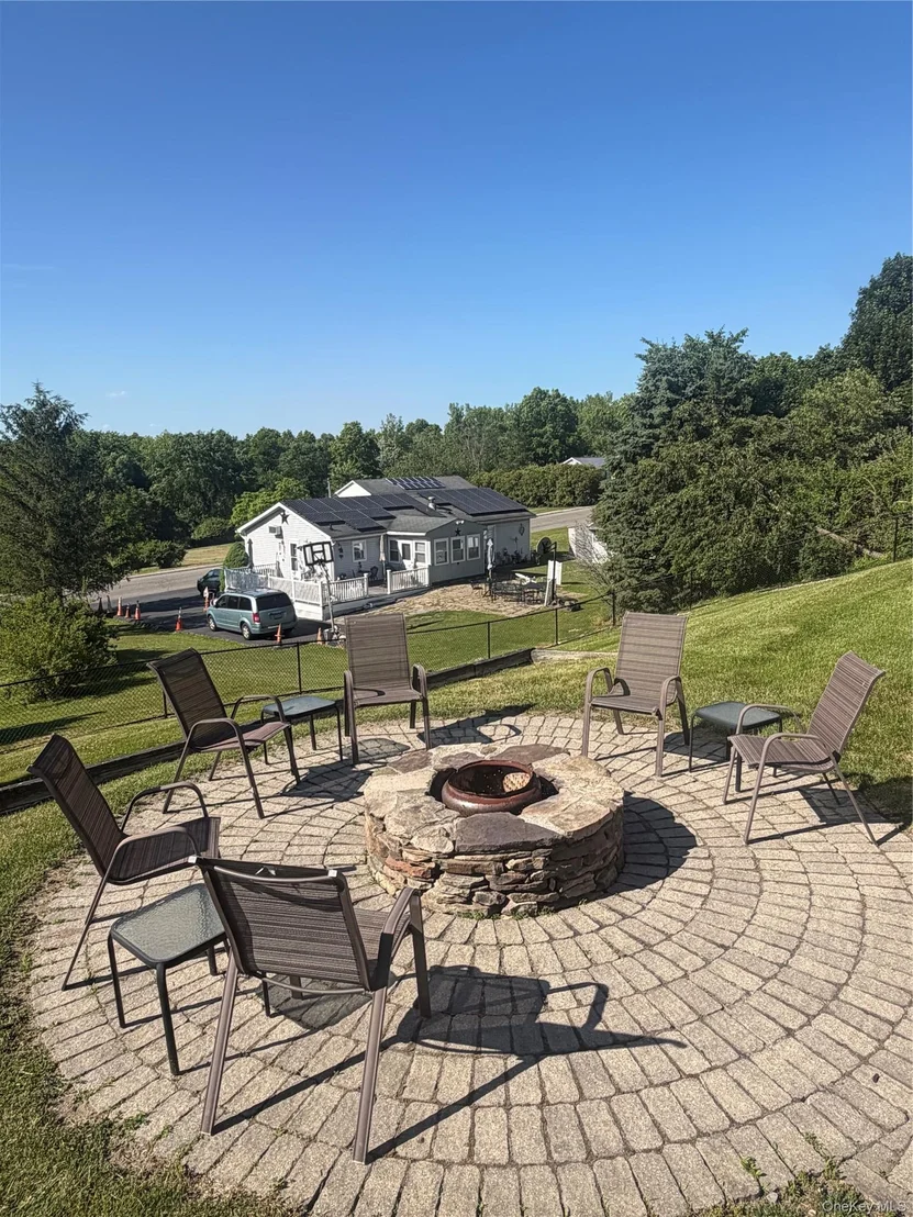 Photo of 33 Lincoln Circle