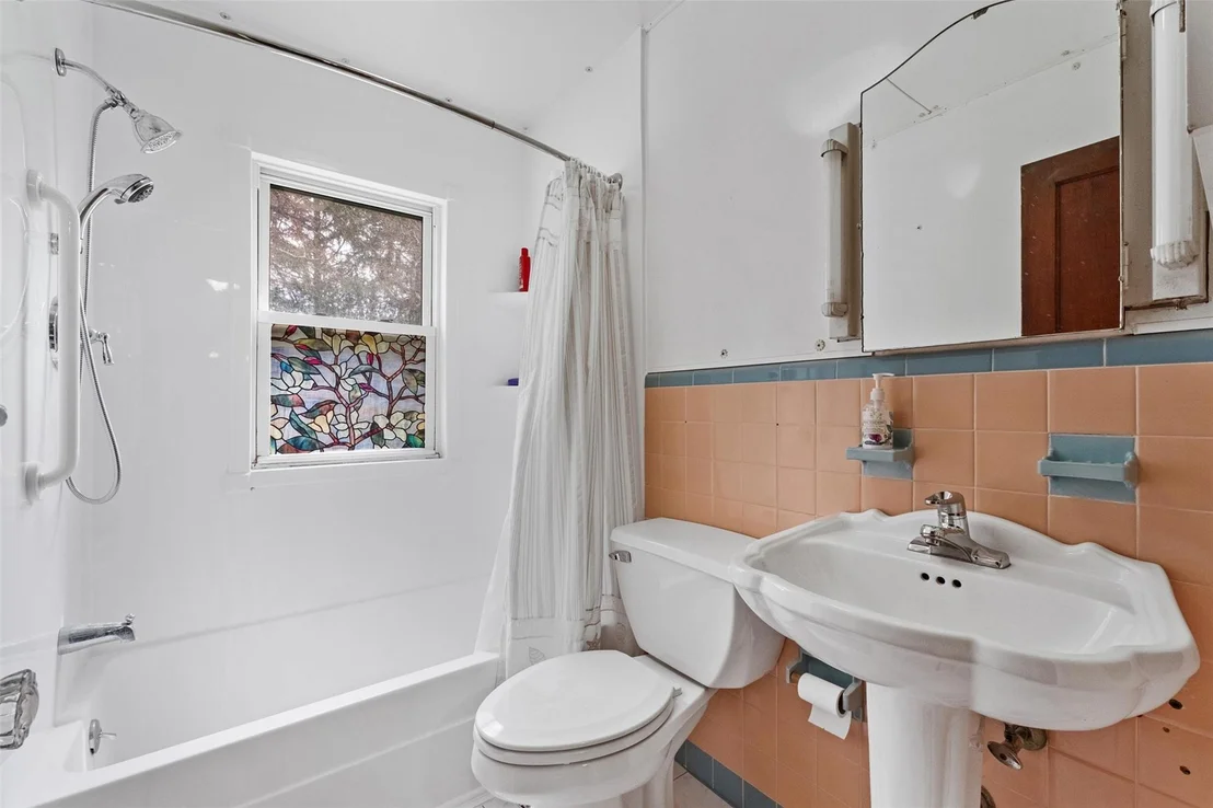 Photo of 224 Manchester Road