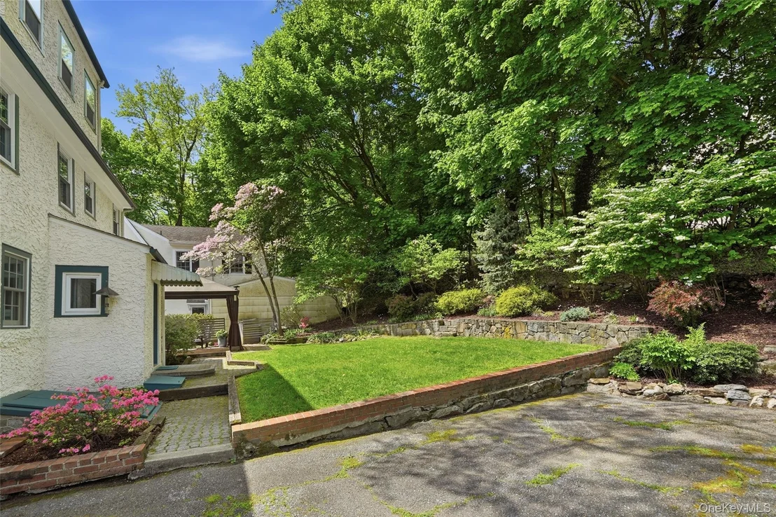 Photo of 5 Allendale Drive