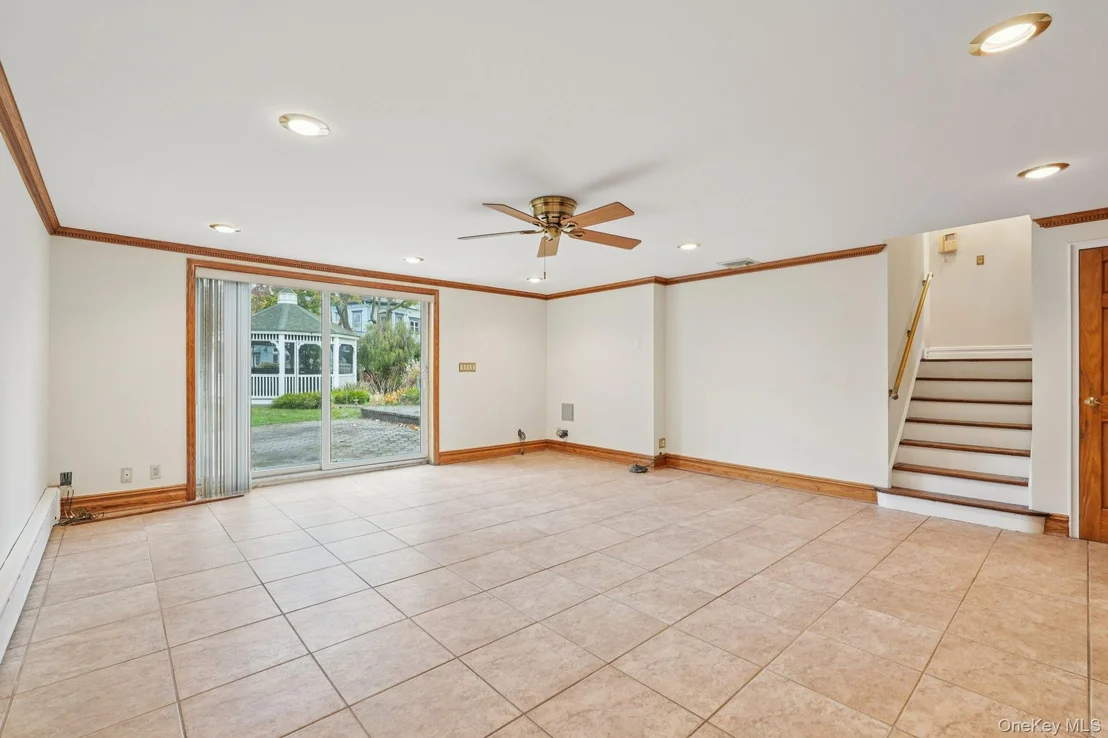 Photo of 808 Wolfs Lane