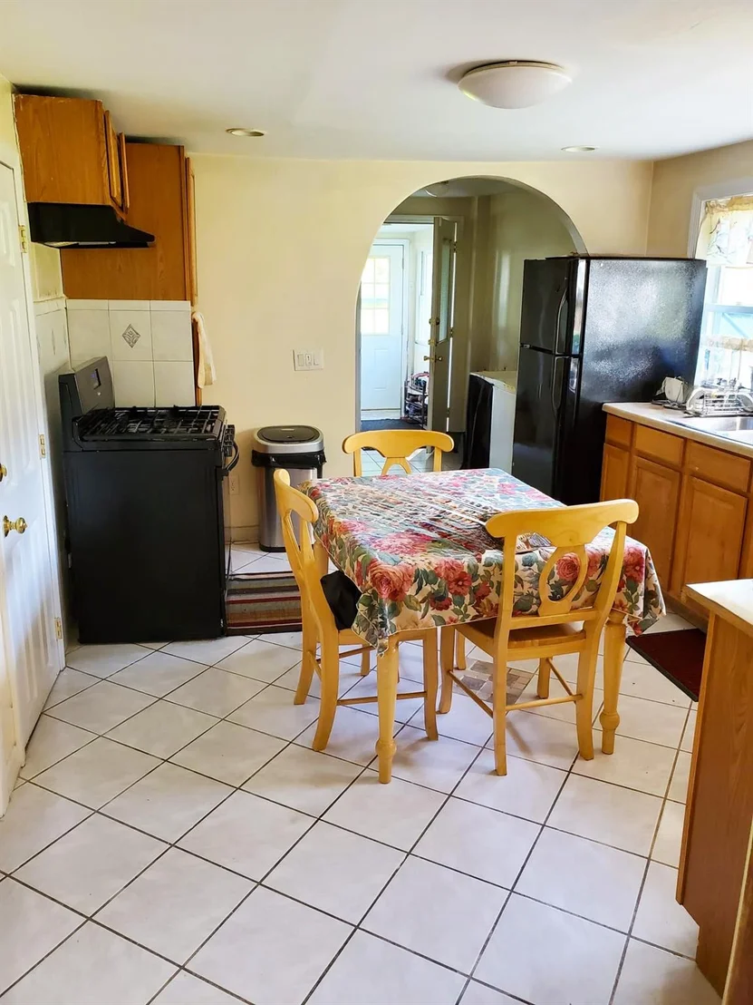 Photo of 892 Bowbell Road