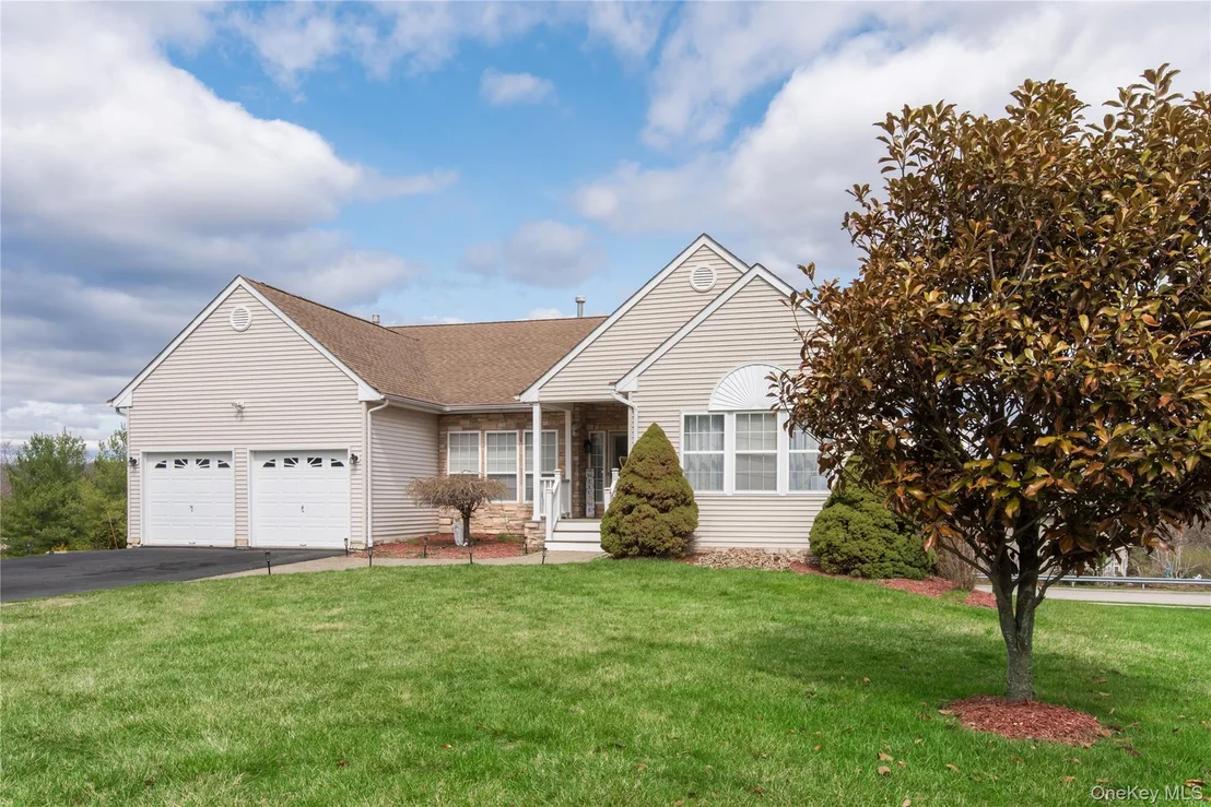 Photo of 8 White Birch Way