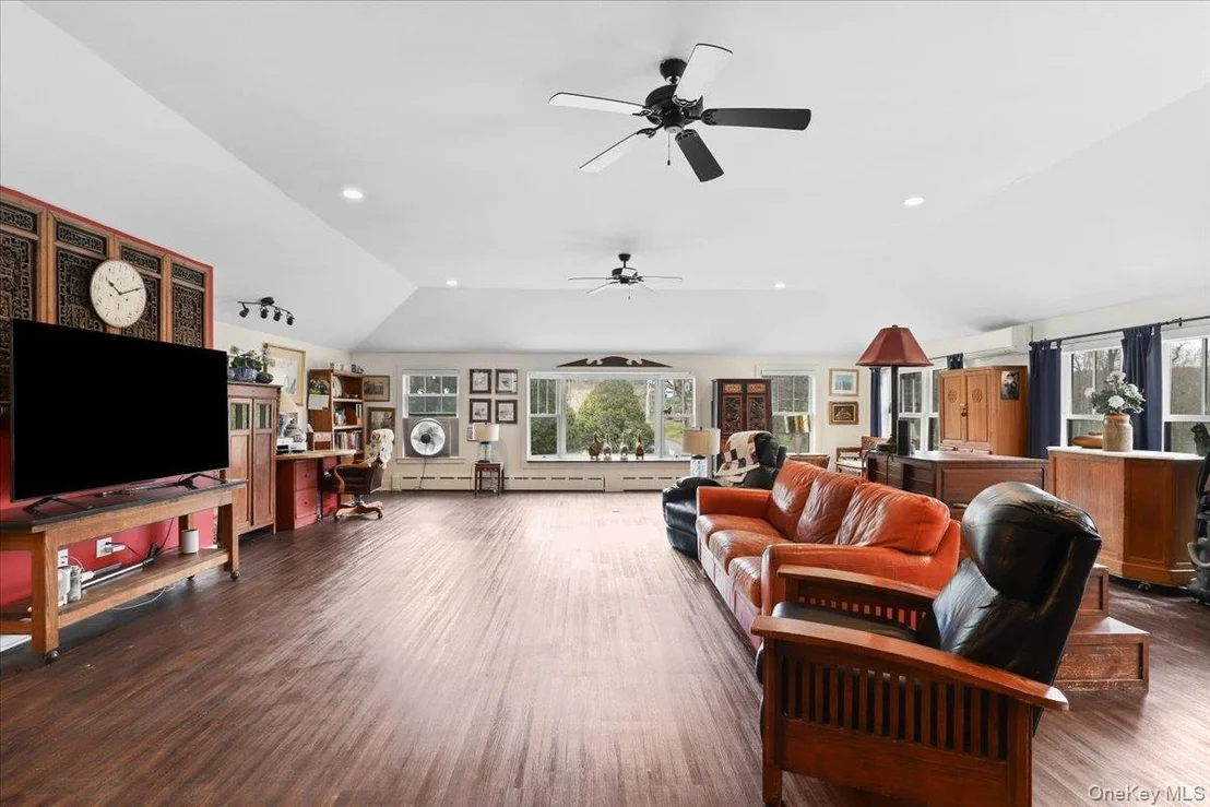 Photo of 6 Annarock Drive