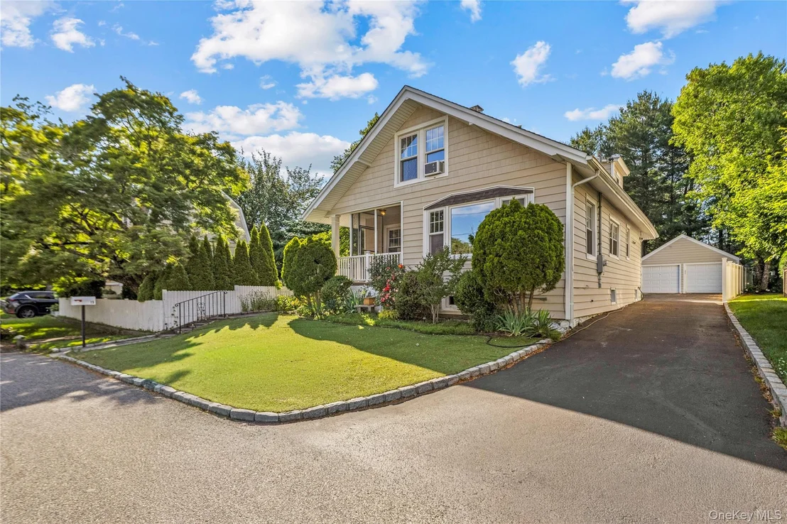 Photo of 15 Pershing Avenue