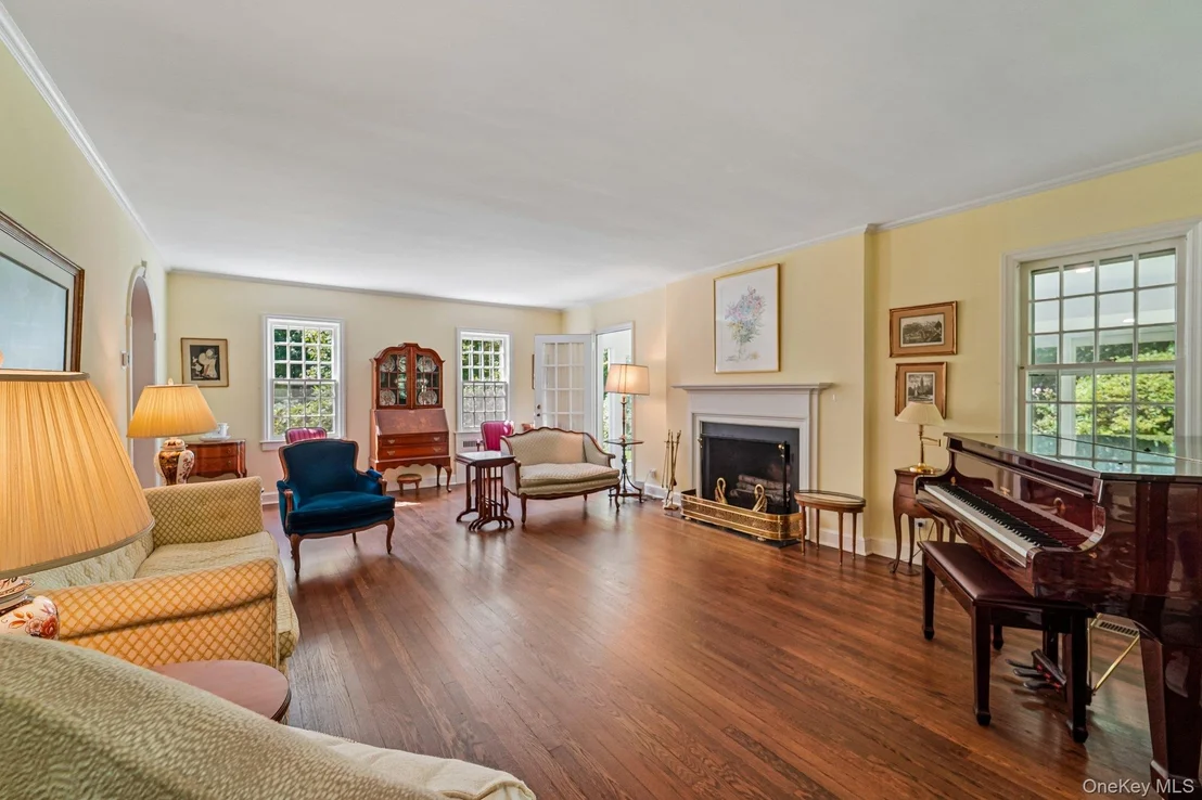 Photo of 16 Edgewood Drive